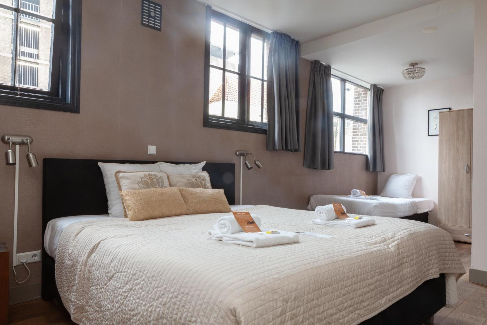 Kings Inn City Hotel アルクマール エクステリア 写真
