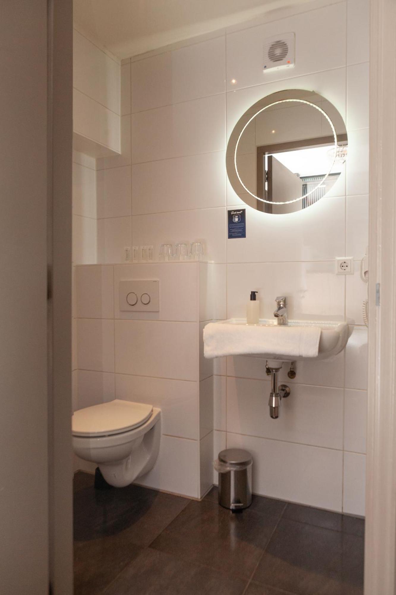Kings Inn City Hotel アルクマール エクステリア 写真