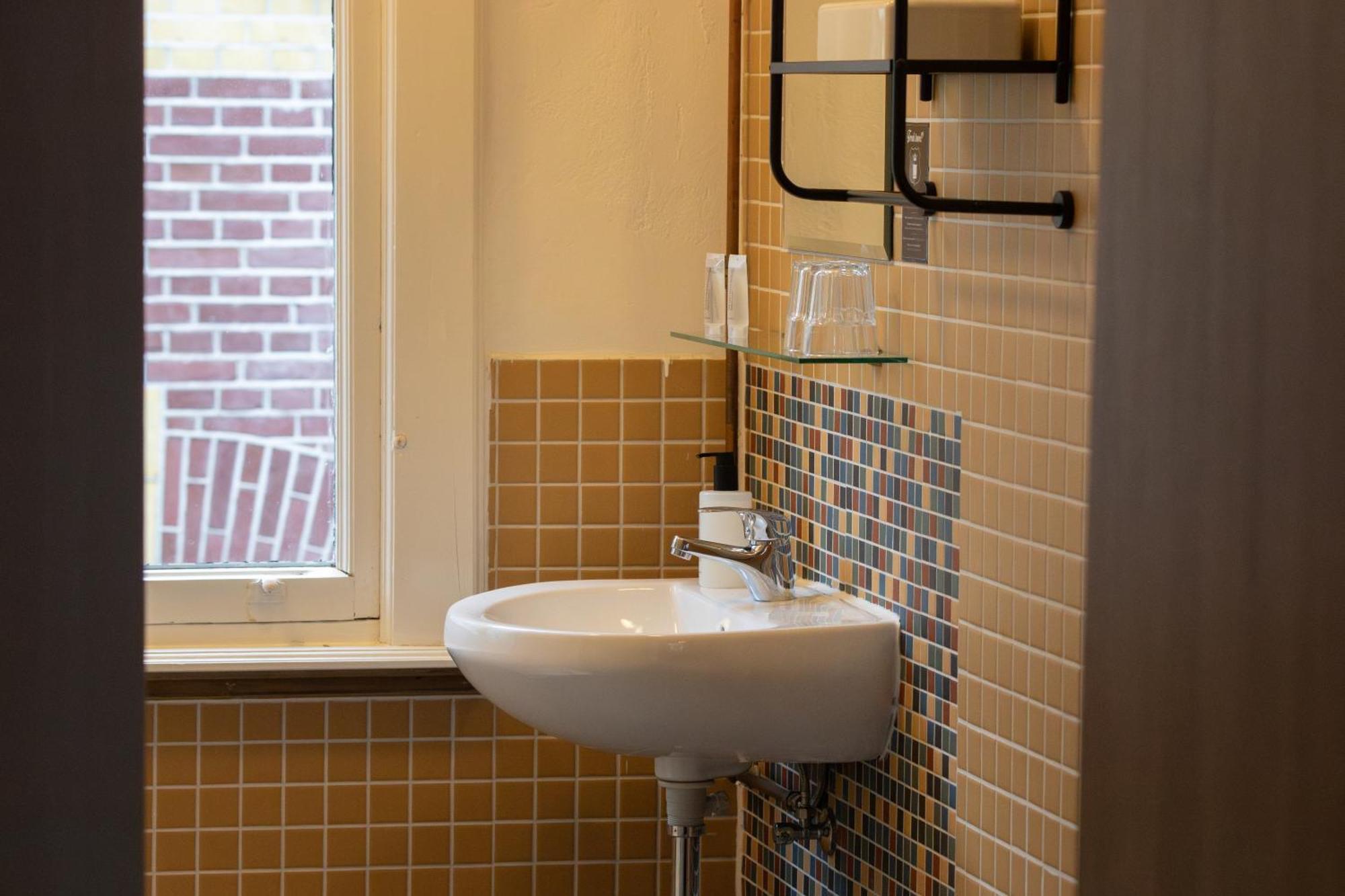 Kings Inn City Hotel アルクマール エクステリア 写真