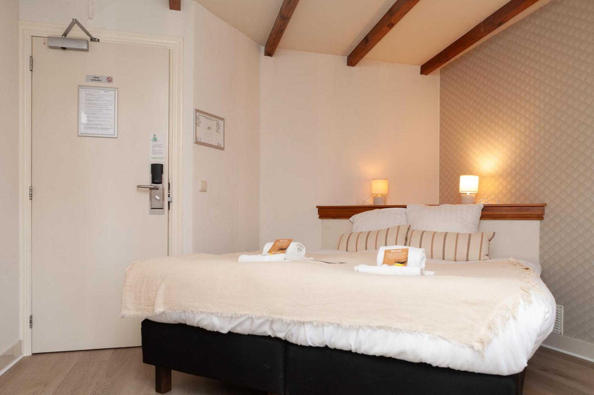 Kings Inn City Hotel アルクマール エクステリア 写真