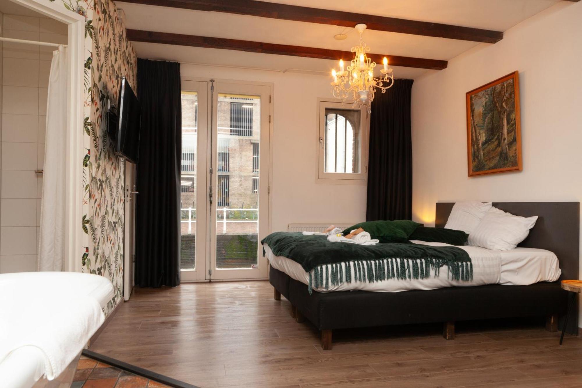 Kings Inn City Hotel アルクマール エクステリア 写真