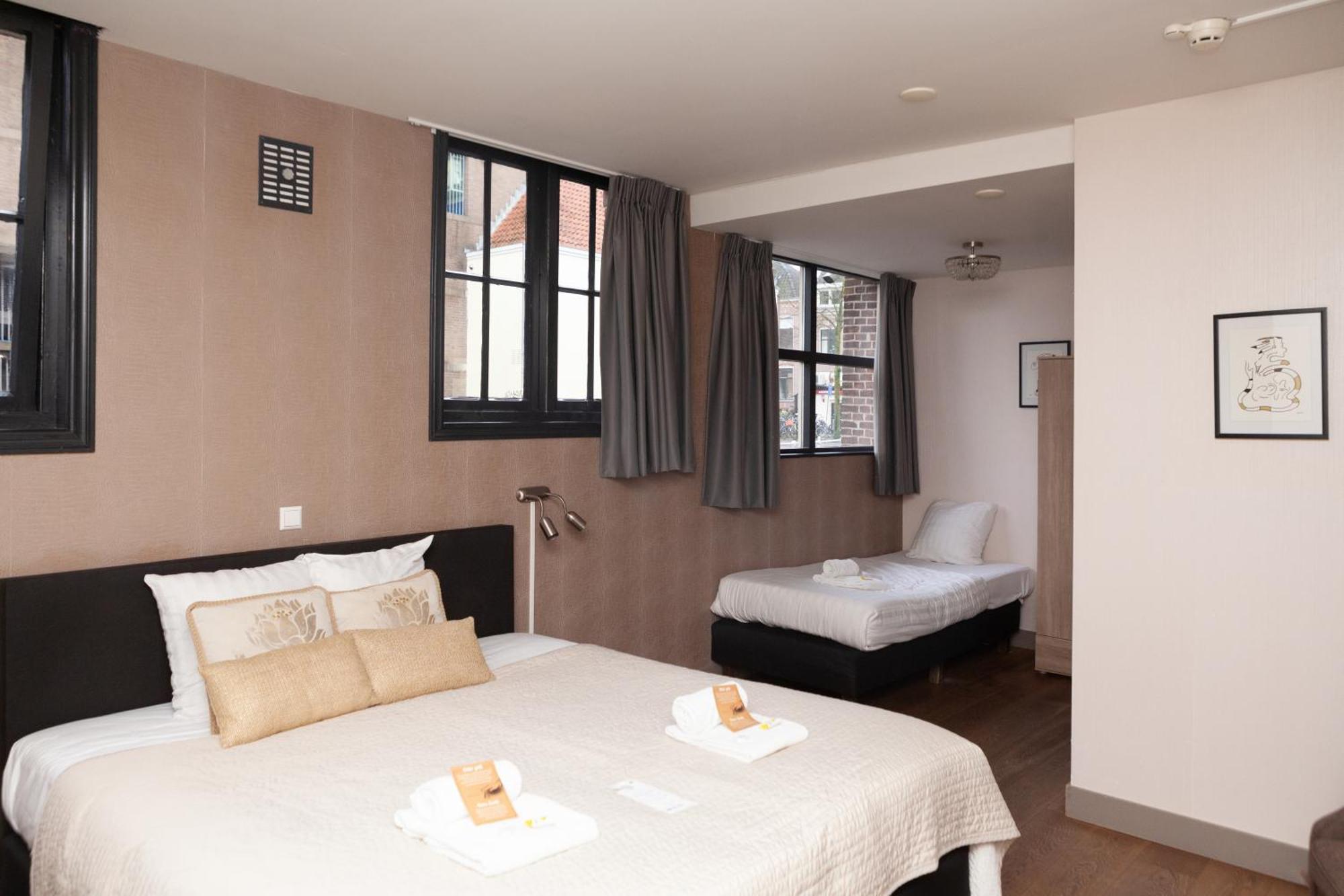 Kings Inn City Hotel アルクマール エクステリア 写真